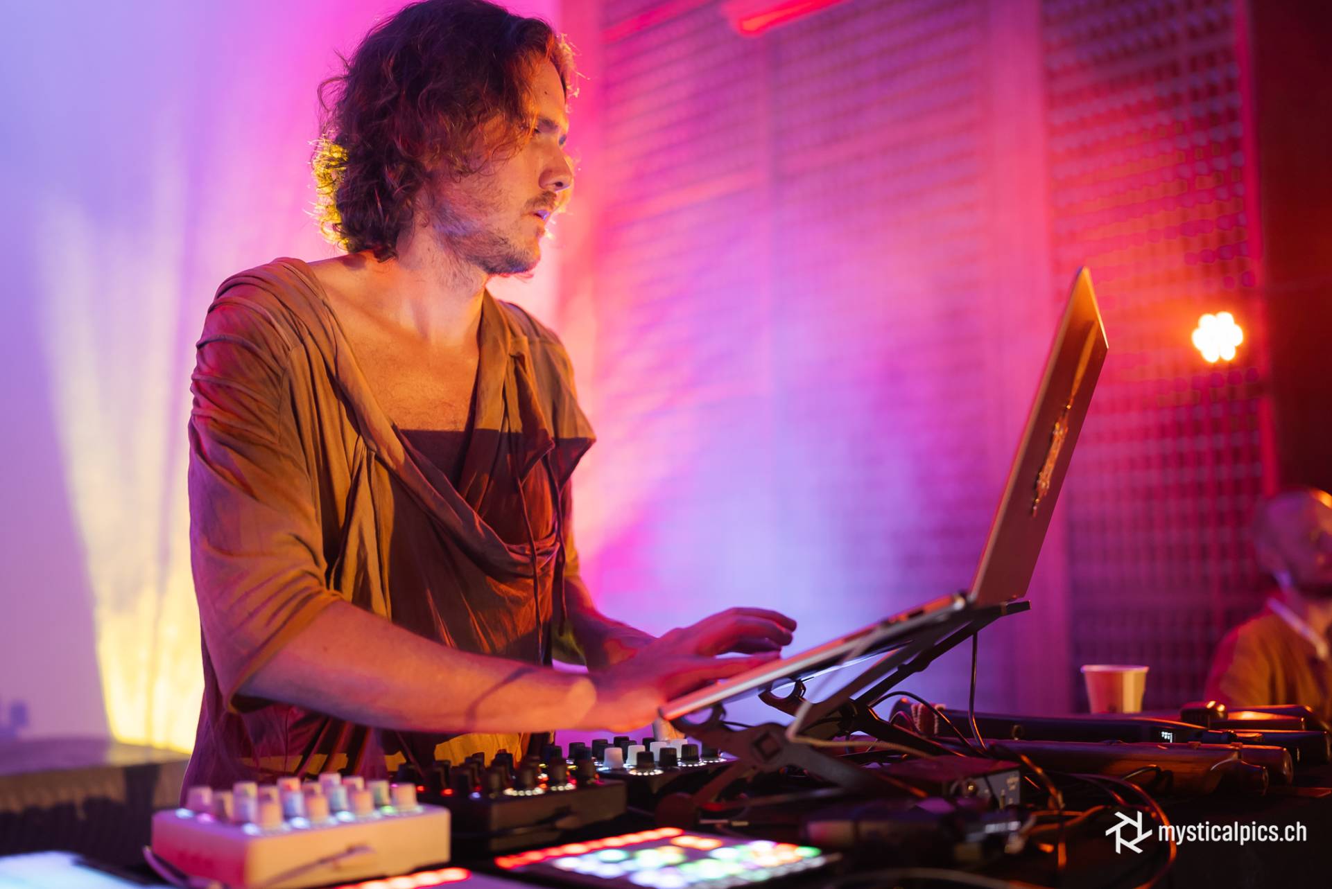 DJ Mose - Ecstatic Fest Lez'Arts DJ Mose - Festival Ecstatic Dance Lez'Arts 2026