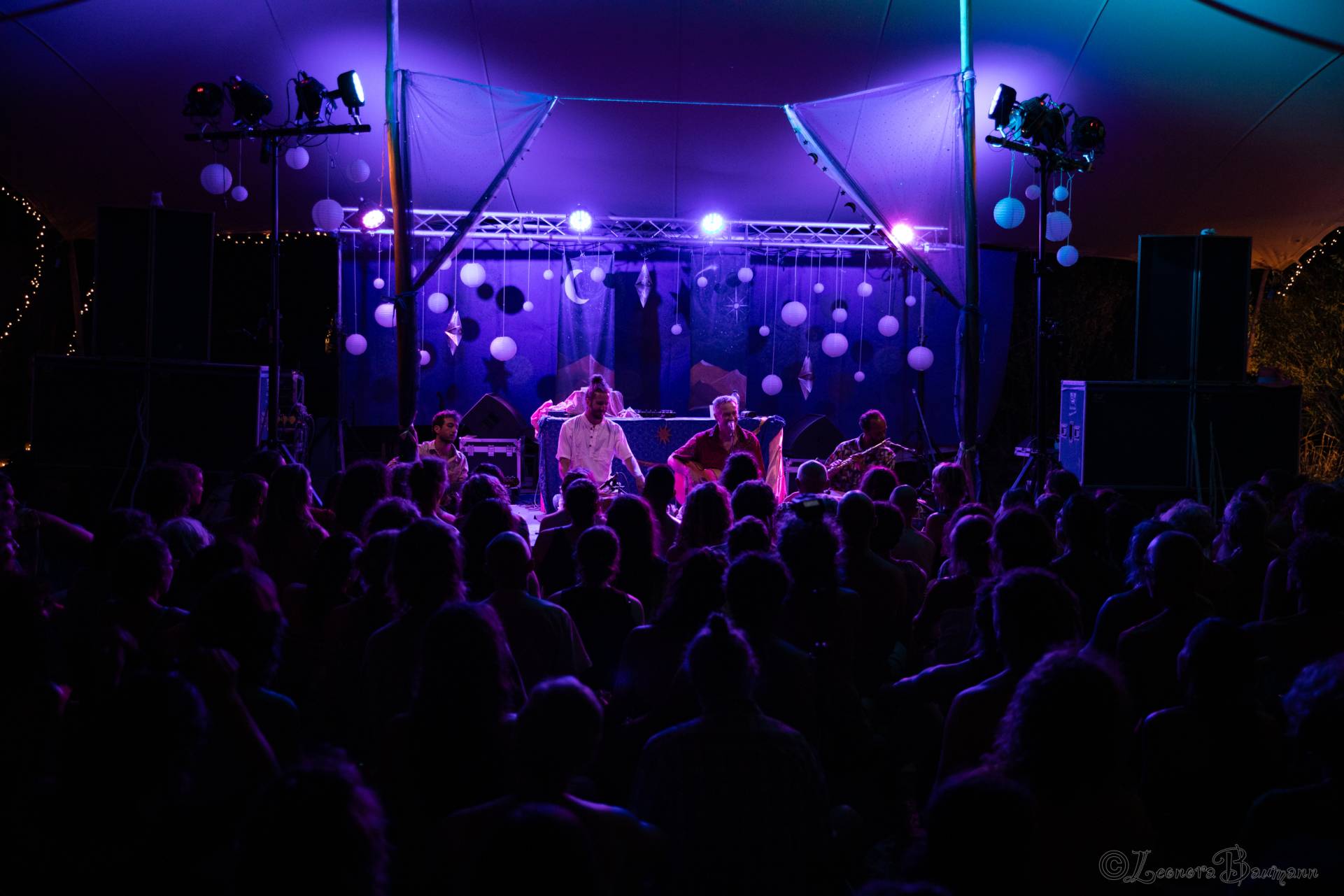 Cercles de Chants Sacrés - Ecstatic Fest Lez'Arts Cercles de Chants Sacrés - Festival Ecstatic Dance Lez'Arts