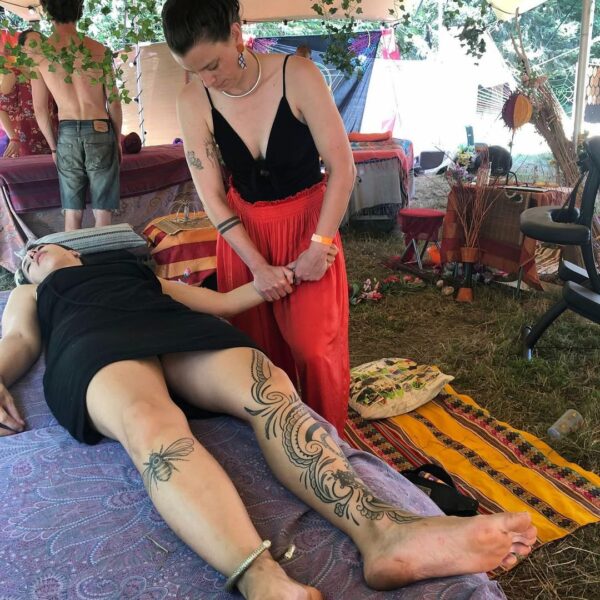 Mahaut Pézé – Massage Thaïlandais | Ecstatic Fest Lez’Arts ✨🌿