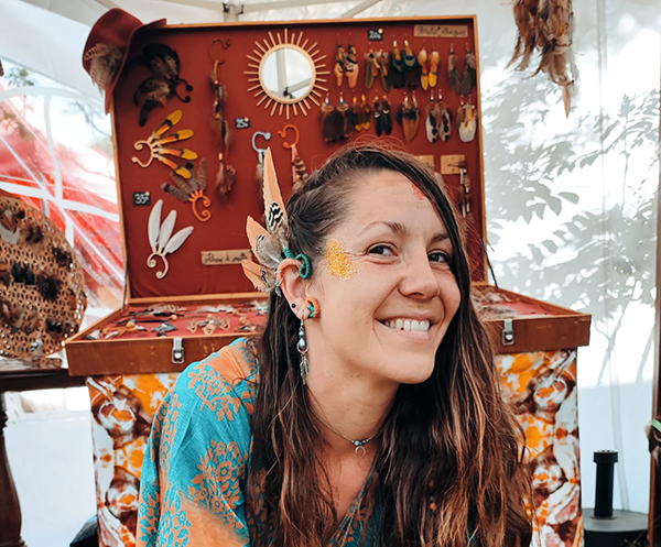 🪶 Maïkan’Art Créations – La Magie des Plumes 🪶-  Ecstatic Fest Lez’Arts