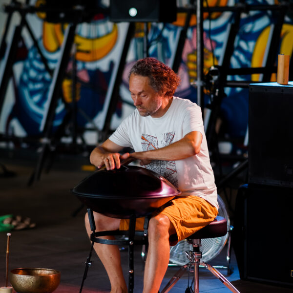 Laurent Sastre –  Voyage intérieur au son du Handpan 🎶 | Ecstatic Fest Lez’Arts