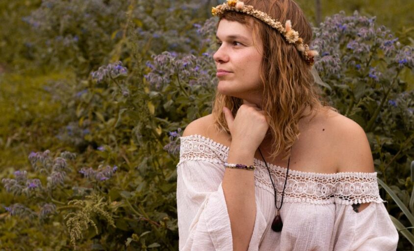 Mathilde Larbanes – Cosmétiques naturels aux plantes bio - Ecstatic Fest Lez'Arts 2026