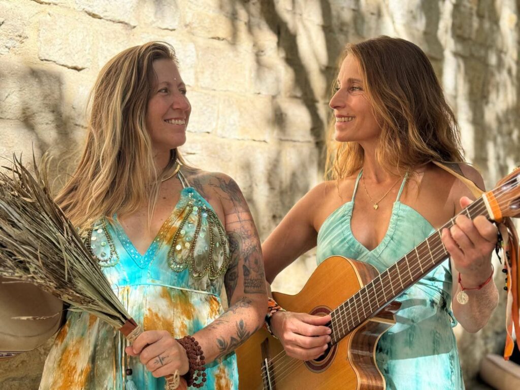 Danse des 5 Éléments – Stella & Sophia