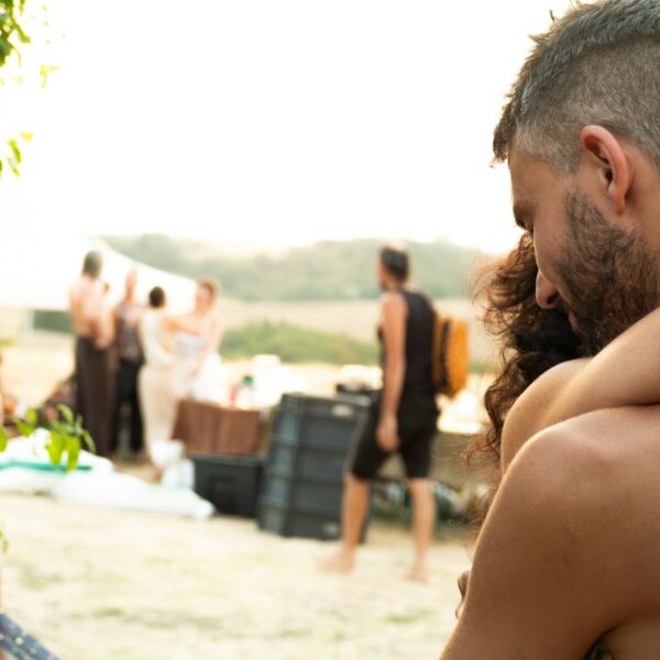 Danse libre au festival Ecstatic Dance Lez’Arts en France